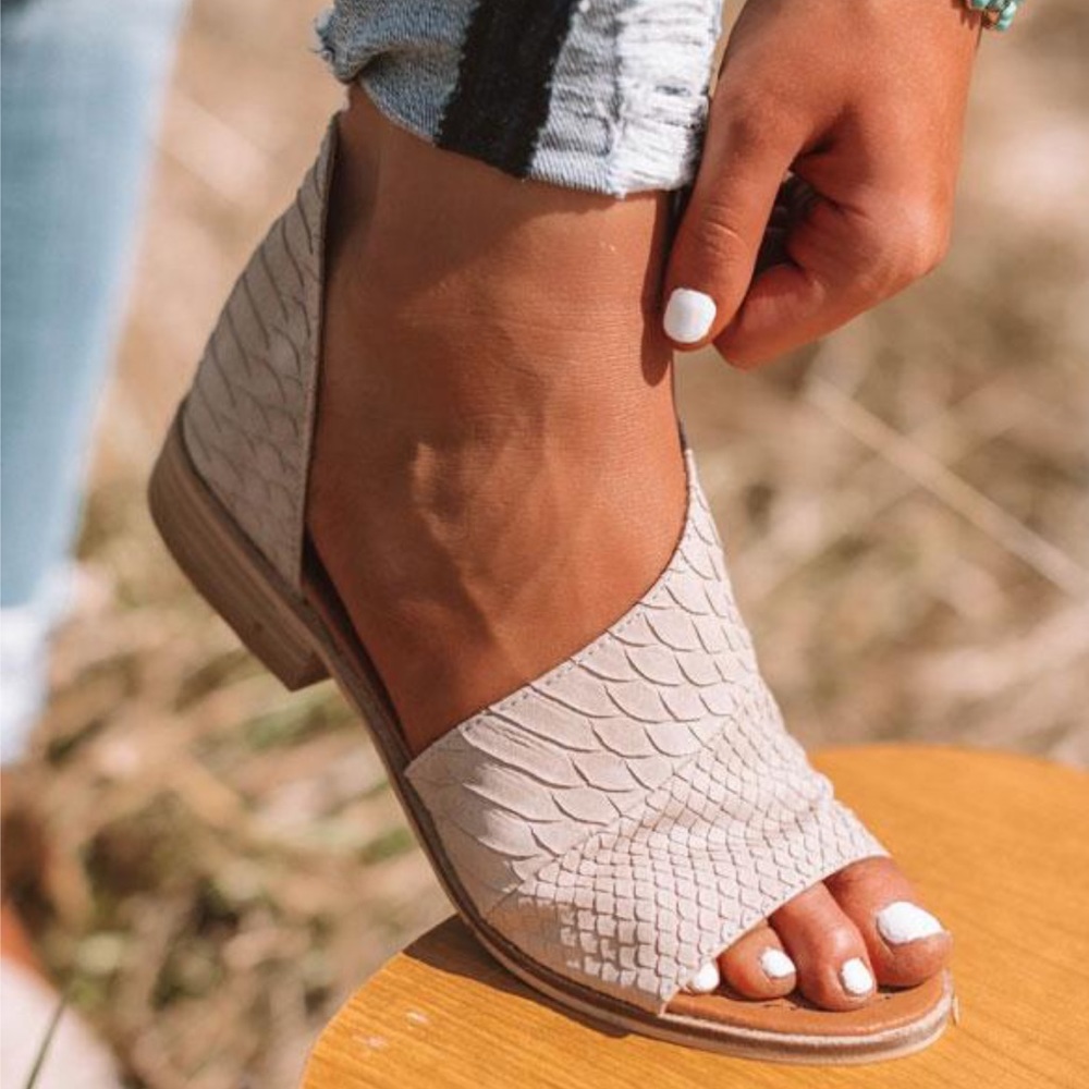 Taupe Snake texture peep toe bootie - Picture 5 of 7